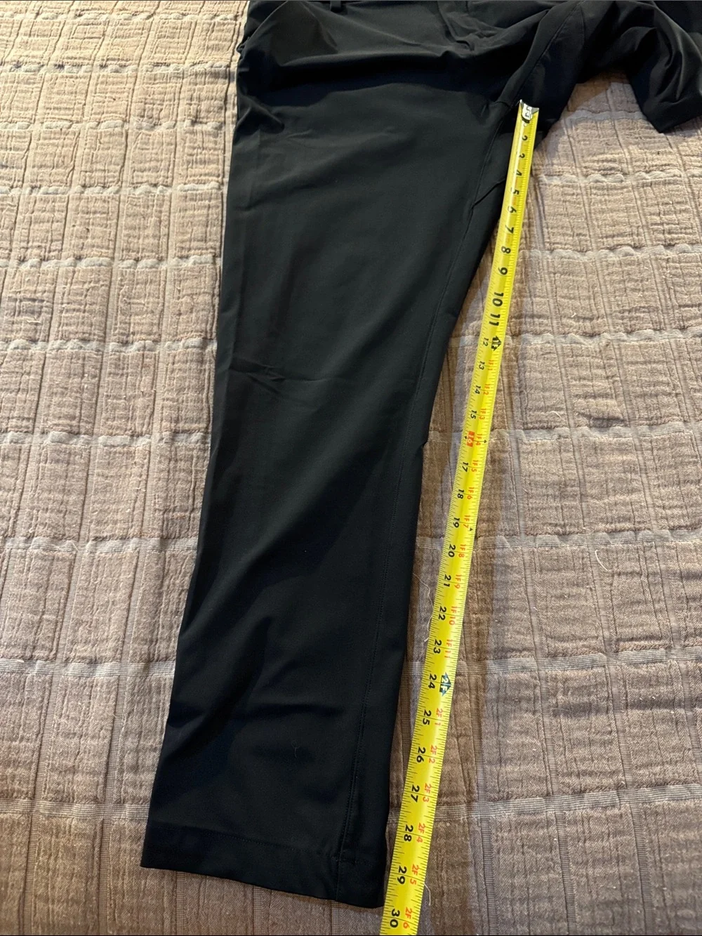 Lululemon ABC Classic Fit Trousers in Black - 34x30
